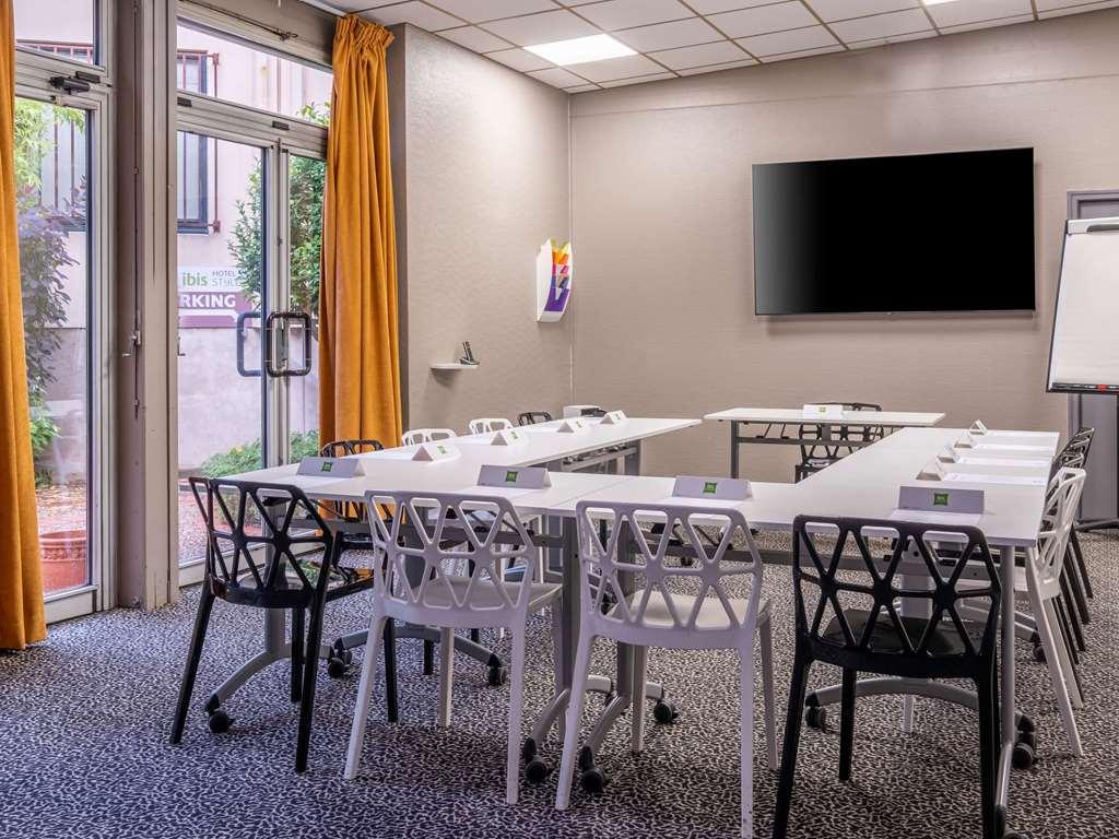 Ibis Styles Blois Centre Gare Hotel Facilities photo